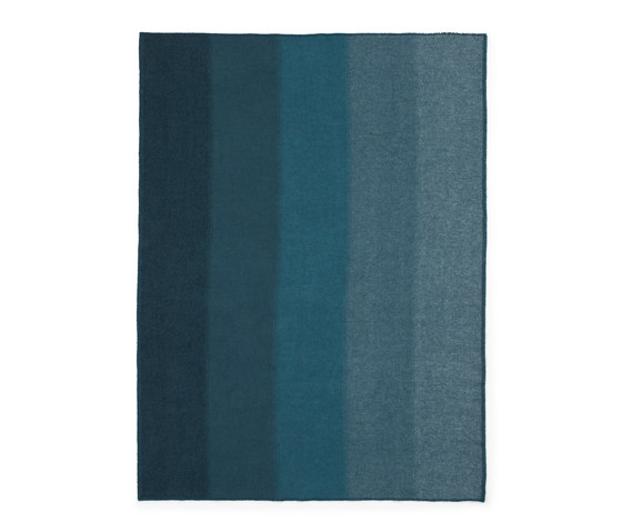 Tint Throw Blanket Blue | Coperte | Normann Copenhagen