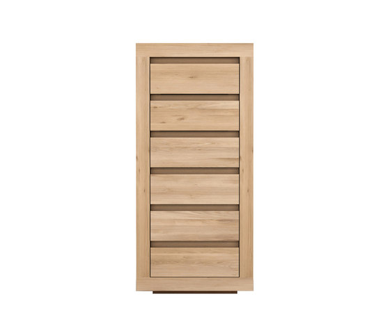 Oak Flat chest of drawers | Sideboards | Ethnicraft