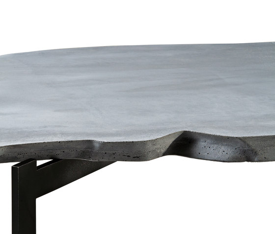 Basalt table | Esstische | Driade