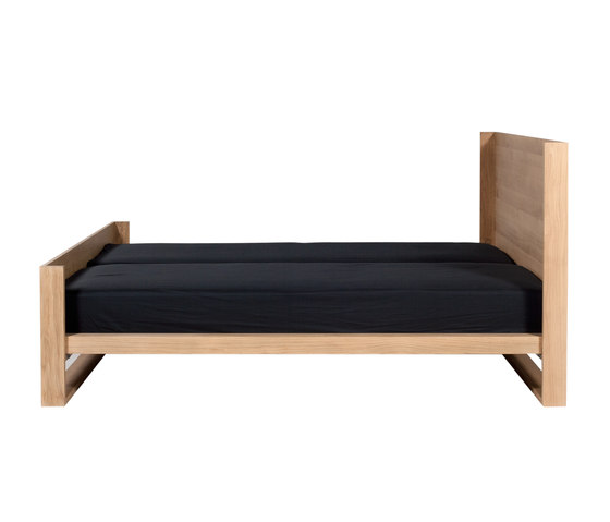 Oak Nordic bed | Betten | Ethnicraft