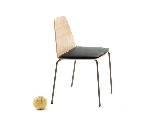 Sila Chair | Chaises | Discipline