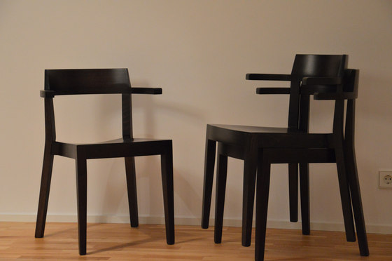 Hawelka armchair | Chairs | jankurtz
