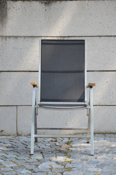 Lux folding armchair | Sillas | jankurtz