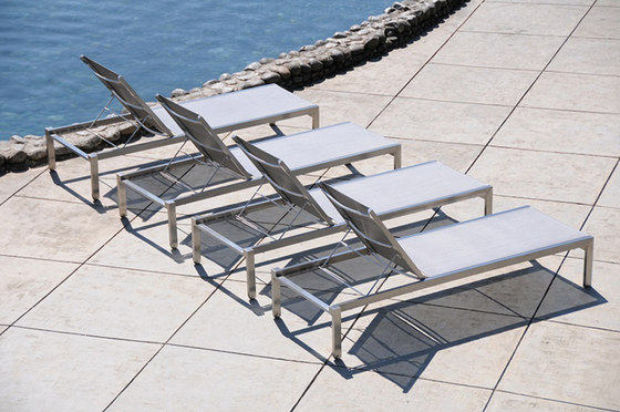 Quadrato stackable sunbed | Sun loungers | jankurtz