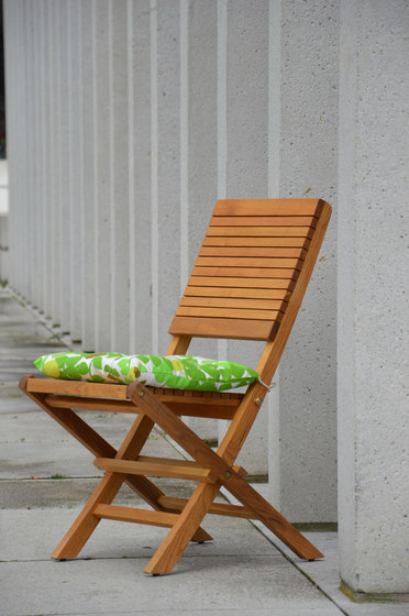 Sumatra folding chair | Chaises | jankurtz