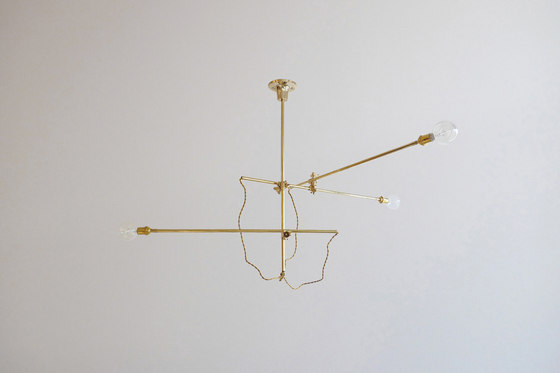 Brass Chandelier | Lámparas de suspensión | Workstead