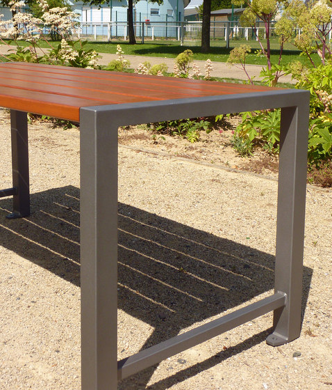 Basic table and backless bench | Sistemas de mesas sillas | Concept Urbain