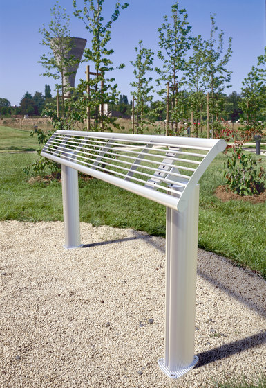 Europe mesh standing seat | Benches | Concept Urbain
