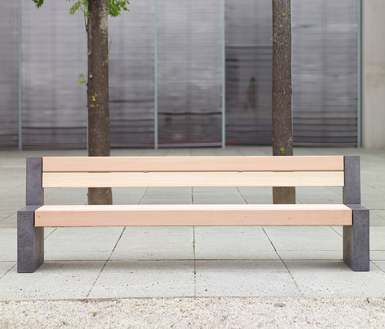Versio genus bench with slats MEDIUM and concrete feet graphit | Benches | Westeifel Werke