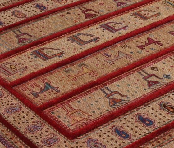 AH 43 | Rugs | Nuzrat Carpet Emporium