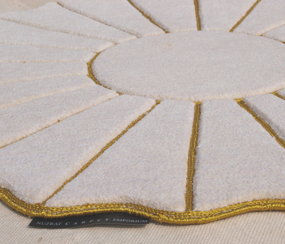Kite | Formatteppiche | Nuzrat Carpet Emporium