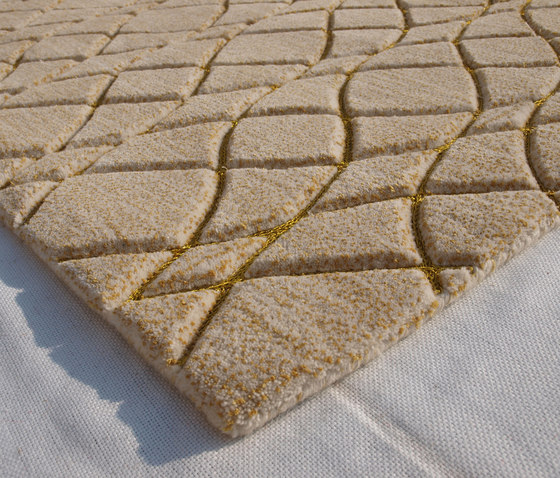 Strange Gold | Tappeti / Tappeti design | Nuzrat Carpet Emporium