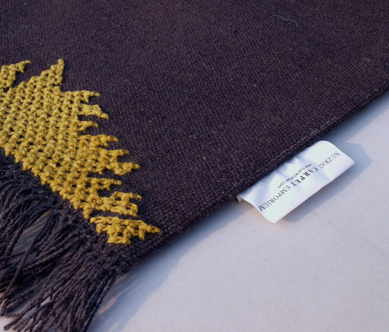 77 | Tapis / Tapis de designers | Nuzrat Carpet Emporium