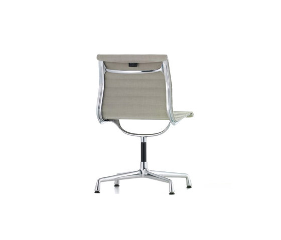 Aluminium Chair EA 101 | Sillas | Vitra