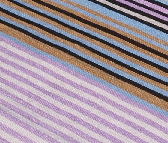 32 | Tappeti / Tappeti design | Nuzrat Carpet Emporium