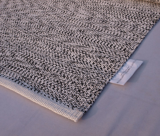 45 | Alfombras / Alfombras de diseño | Nuzrat Carpet Emporium