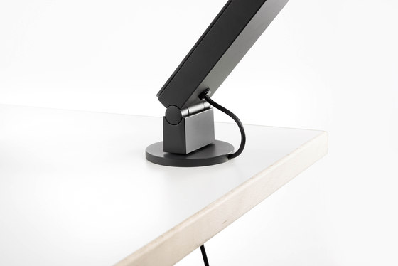 TABLE PRO RADIAL black | Luminaires de table | LUCTRA
