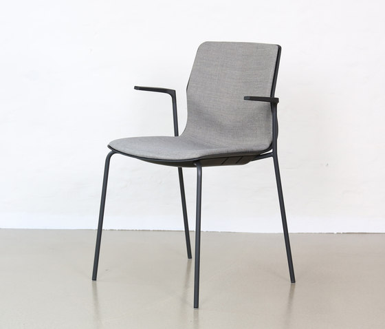Four Sure 44 | Chairs | Four Design