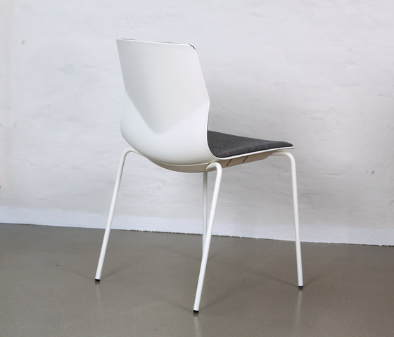 Four Sure 44 | Chairs | Four Design
