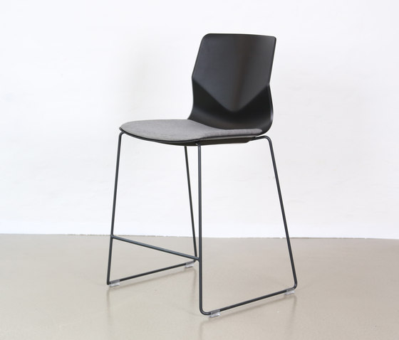Four Sure 90 | Bar stools | Ocee & Four Design