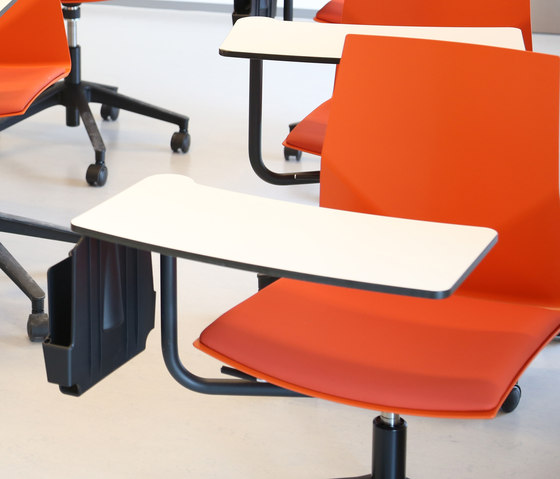 InnoTab | Chairs | Four Design