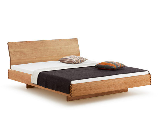 STEP X bed | Beds | Holzmanufaktur