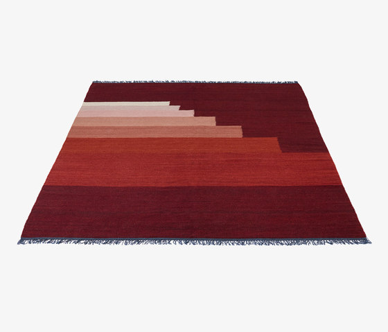 Another Rug AP1 | Formatteppiche | &TRADITION