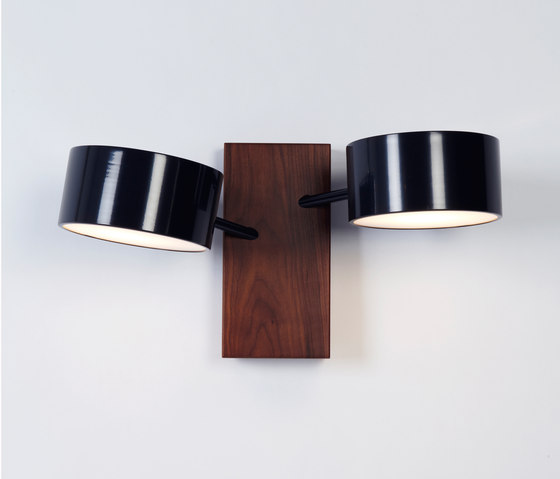 Excel Double Sconce (Black/Walnut) | Appliques murales | Roll & Hill