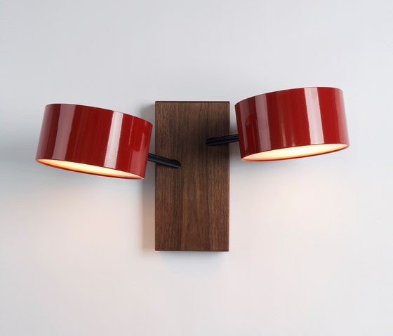 Excel Double Sconce (Red/Walnut) | Lampade parete | Roll & Hill