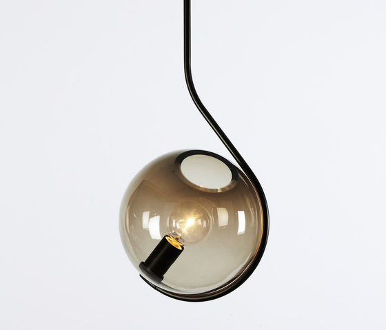 Fiddlehead Pendant (Bronze/Smoke) | Lámparas de suspensión | Roll & Hill