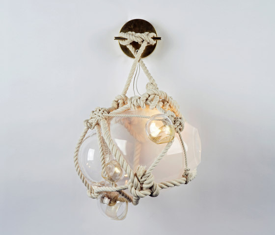 Knotty Bubbles Sconce - Small (Natural/Clear) | Wandleuchten | Roll & Hill