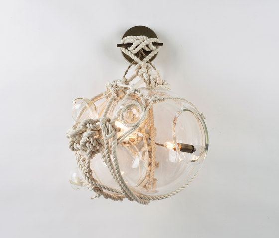 Knotty Bubbles Sconce - Large (Natural/Clear) | Appliques murales | Roll & Hill