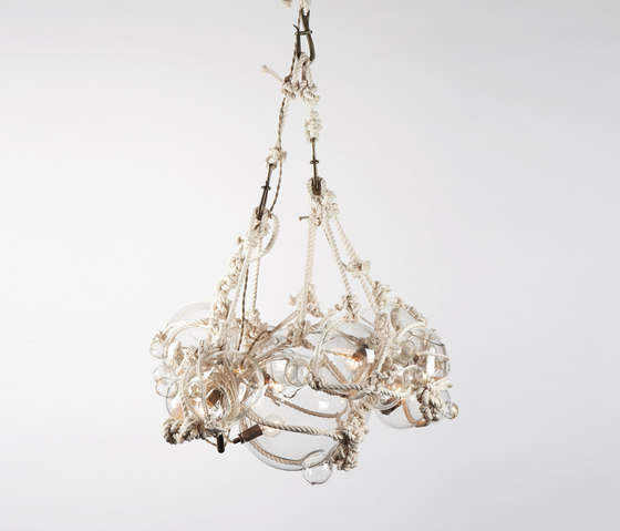 Knotty Bubbles Chandelier - 1 Lg, 6 Sm Bubbles (Natural/Clear) | Lampade sospensione | Roll & Hill