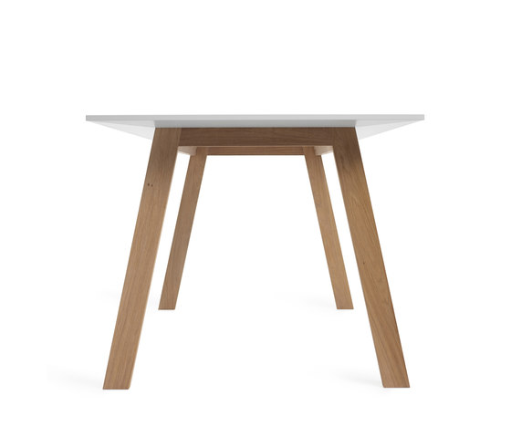 Angle Table | Tables de repas | A2 designers AB
