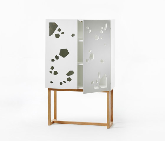 Sneek Peek Cabinet | Armarios | A2 designers AB