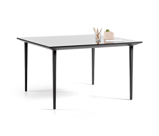 Longo Desk | Tavoli contract | actiu