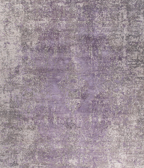 Kohinoor Revived purple | Formatteppiche | THIBAULT VAN RENNE