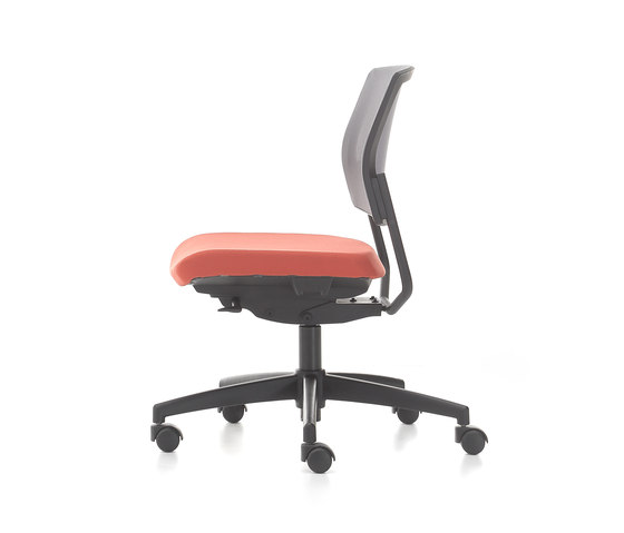 Trea Wheeled | Office chairs | Nurus
