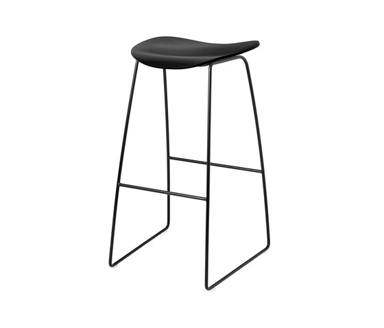 Gubi 2D Stool - Sledge Base | Bar stools | GUBI
