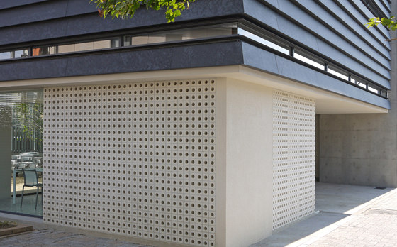 Porous block 100 in-situ | Systèmes de façade | Kenzan