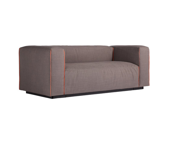 Cleon Armed Sofa | Canapés | Blu Dot