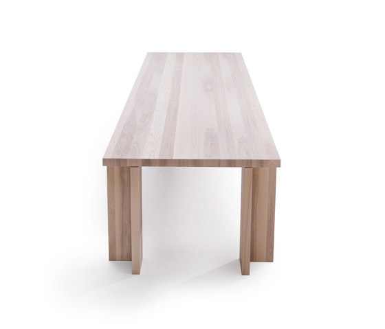Akiro table | Dining tables | Linteloo
