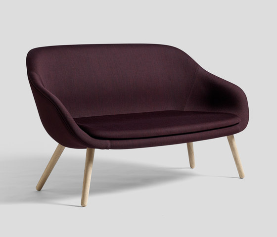 About A Lounge / AAL Sofa | Divani | HAY