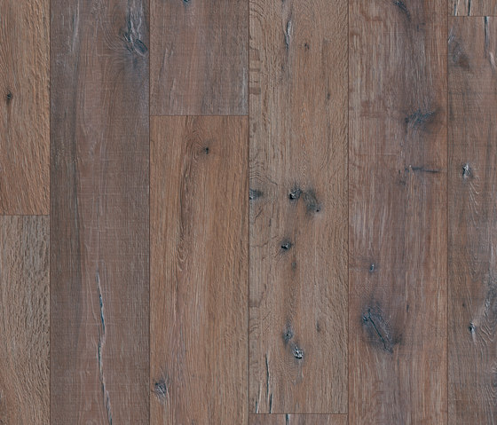 Long Plank reclaimed dark oak | Laminate flooring | Pergo