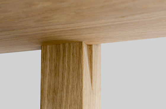 The Wooden Shelf | Regale | HAY