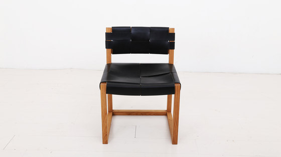 UK Chair | Chaises | Uhuru Design
