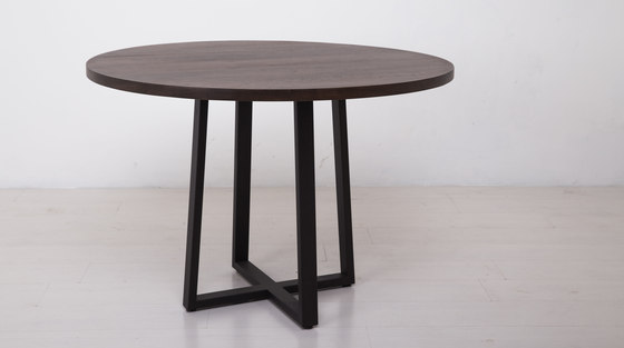 Essentials Round Dining Table | Mesas comedor | Uhuru Design