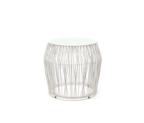 Calyx End Table round | Side tables | Kenneth Cobonpue