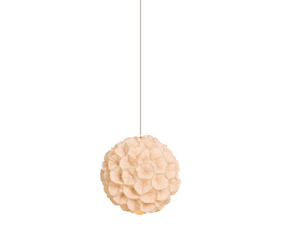 Poppy Hanging Lamp small | Lámparas de suspensión | Kenneth Cobonpue