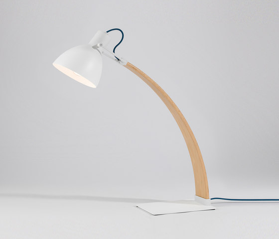 Laito Wood Desk Lamp | Luminaires de table | SEEDDESIGN